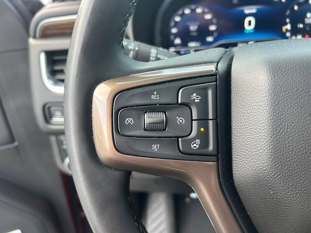 Used 2023 Chevrolet Suburban High Country image 17