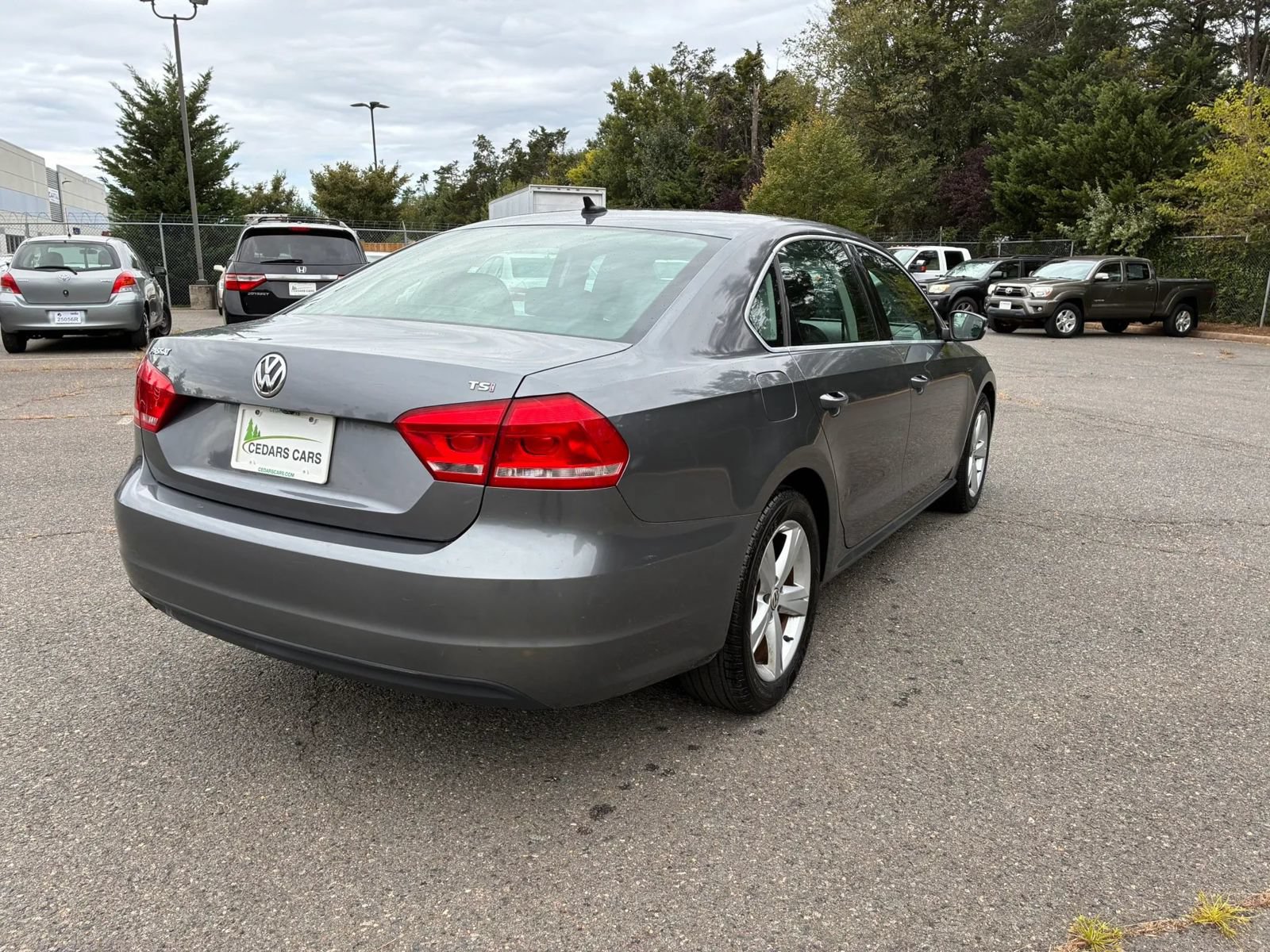 Used 2015 Volkswagen Passat 1.8T Limited Edition FWD image 10