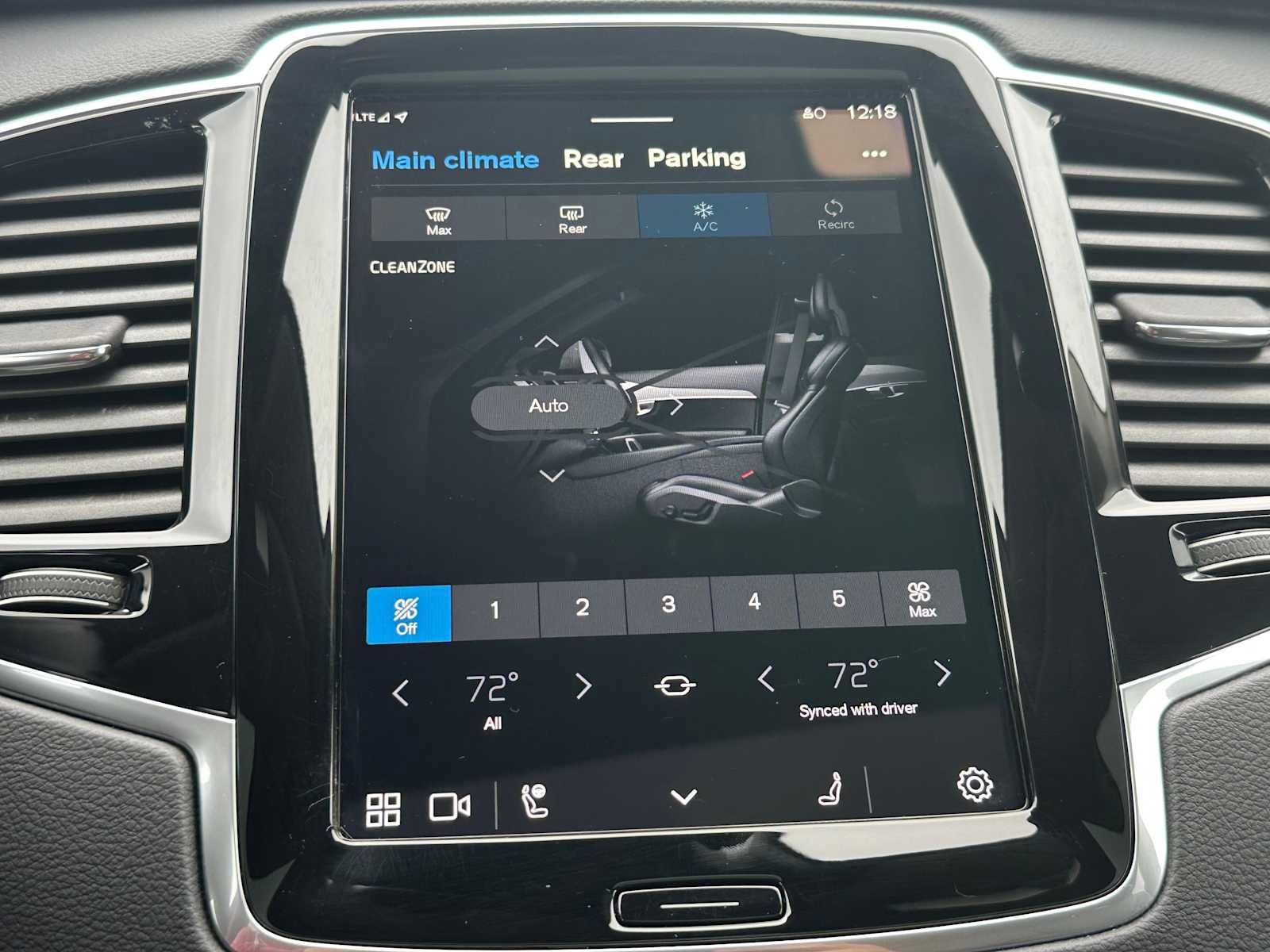 Used 2025 Volvo XC90 B6 Ultra w/ Protection Package Premier image 29