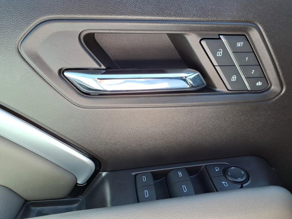 Used 2024 Chevrolet Colorado ZR2 w/ ZR2 Convenience Package III AWD/4WD image 15