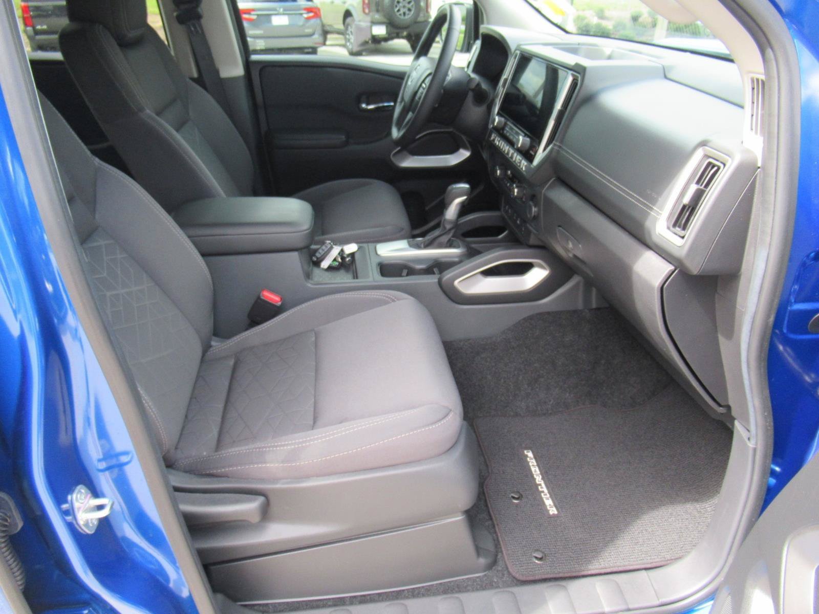 Used 2026 Nissan Frontier SV w/ SV Convenience Package RWD image 10