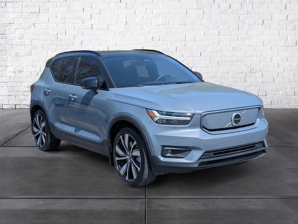 Used 2022 Volvo XC40 P8 Recharge Plus