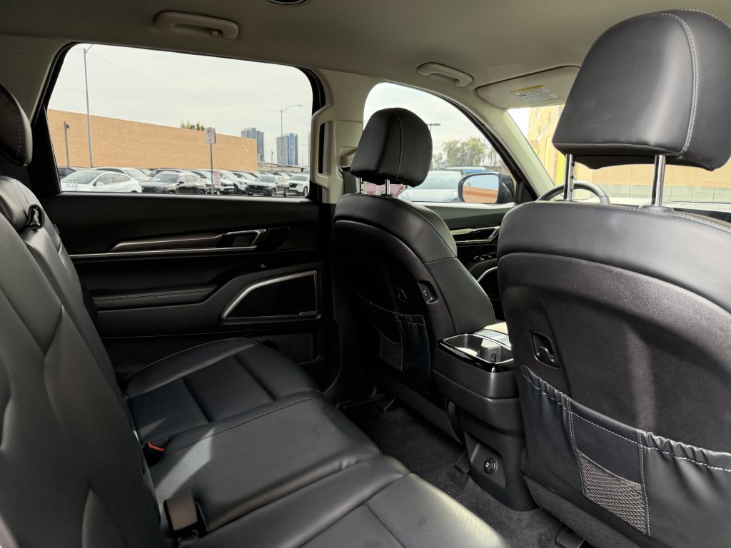 Used 2024 Kia Telluride LX image 36