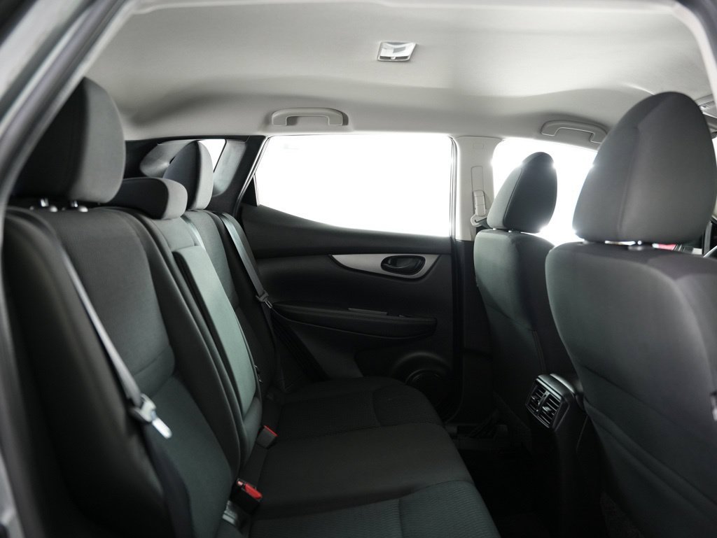 Used 2018 Nissan Rogue Sport S FWD image 34