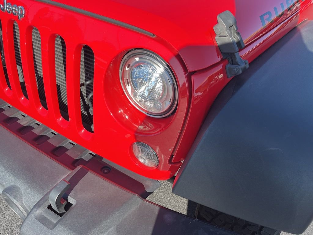 Used 2017 Jeep Wrangler Unlimited Rubicon w/ Connectivity Group image 13
