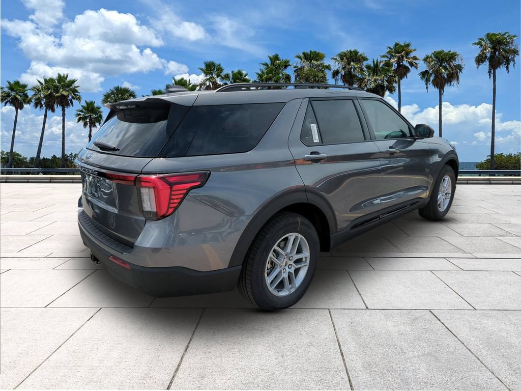 New 2026 Ford Explorer Active RWD image 8