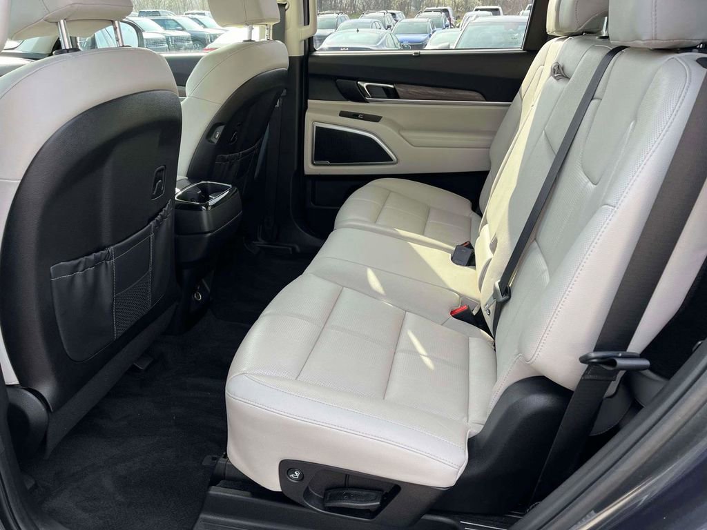 Used 2022 Kia Telluride EX image 7