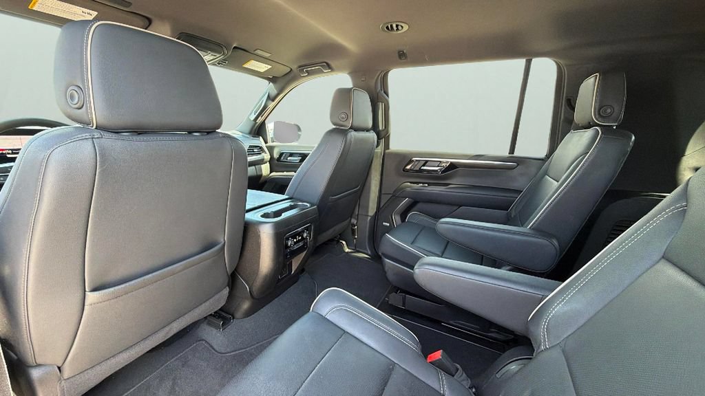 Certified 2025 Chevrolet Suburban Premier RWD image 28