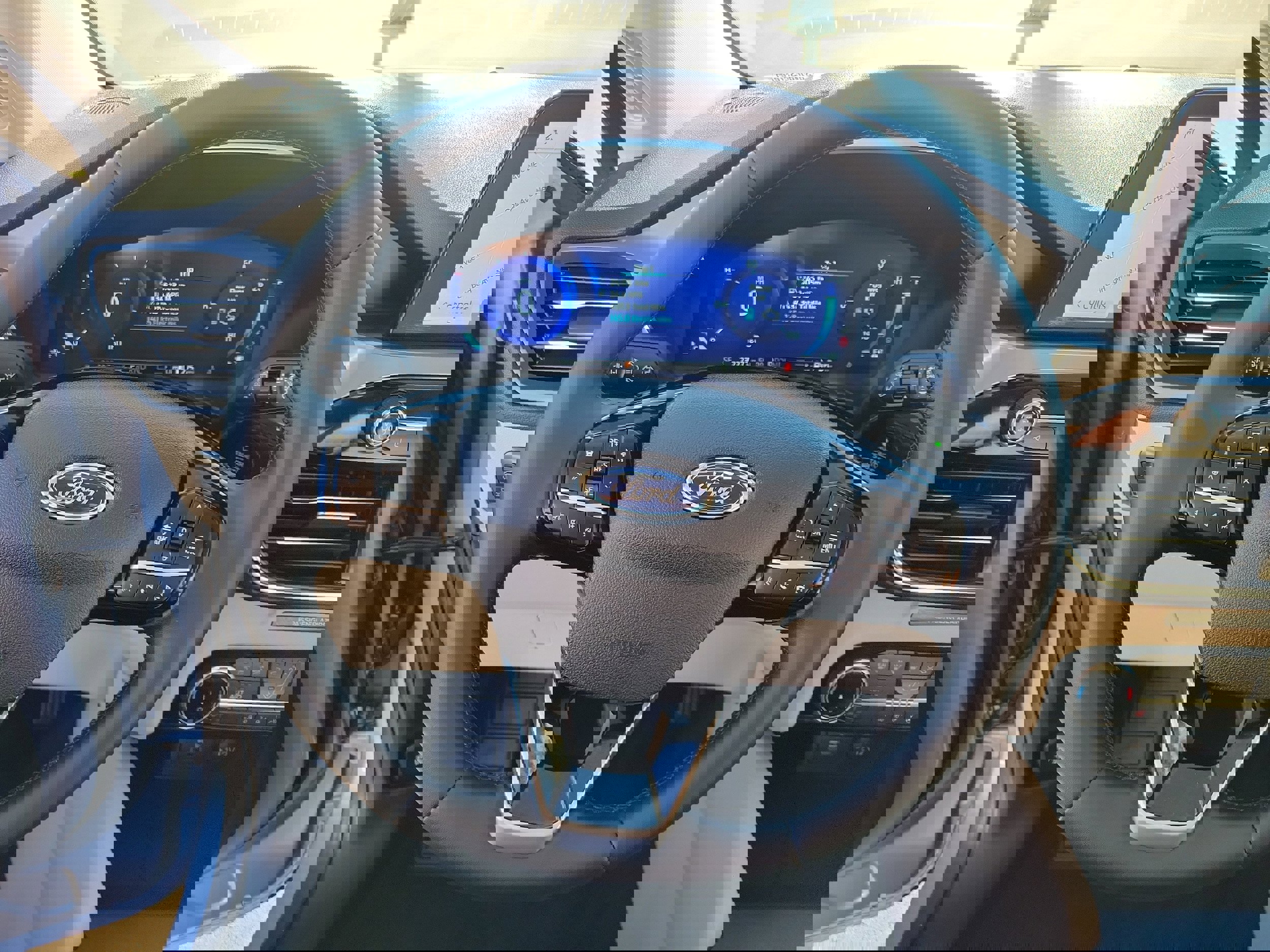 Certified 2022 Ford Escape Titanium image 23