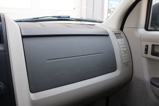 Used 2010 Ford Escape XLS AWD/4WD image 19