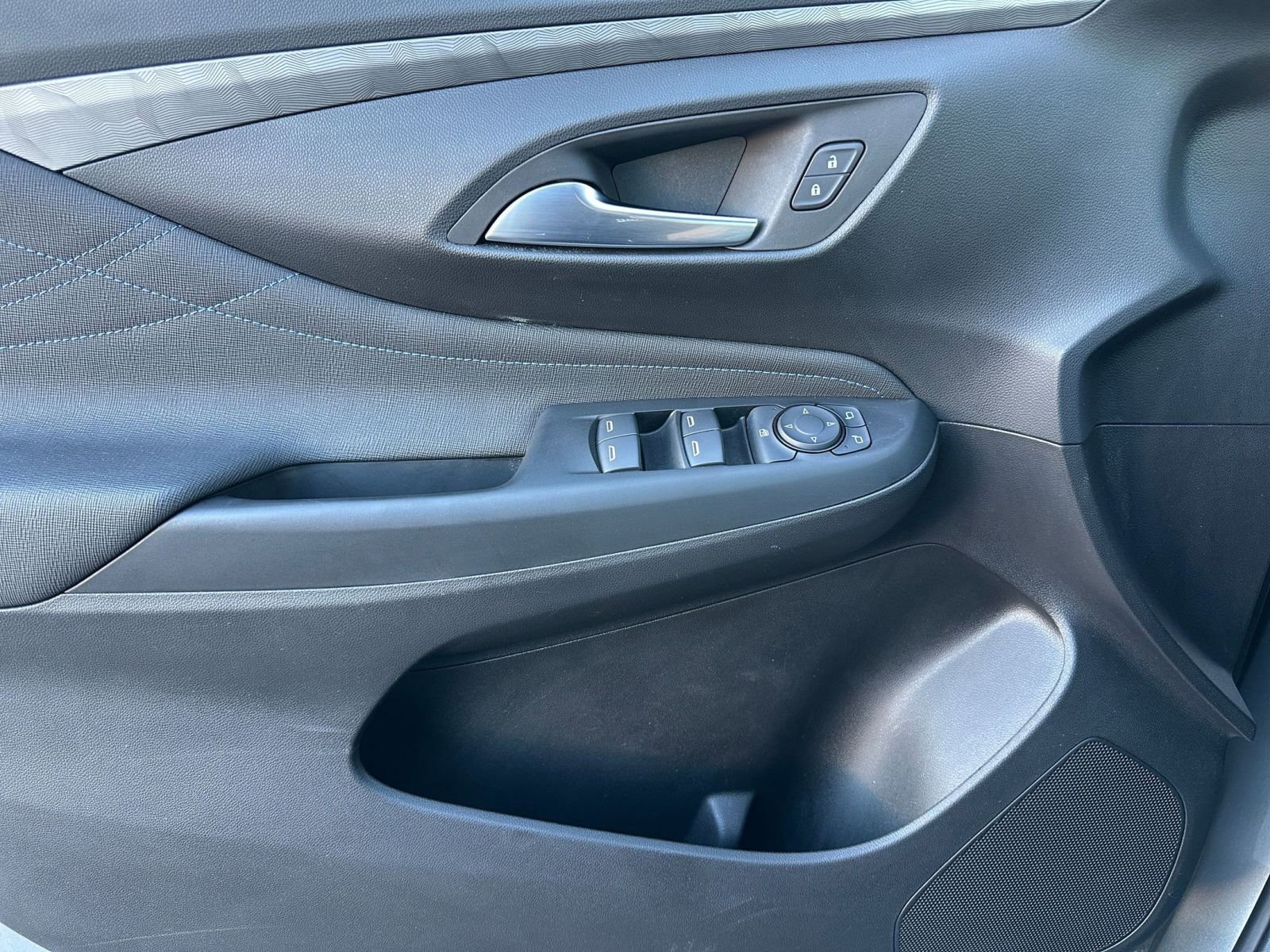 Used 2025 Buick Envista Sport Touring image 20