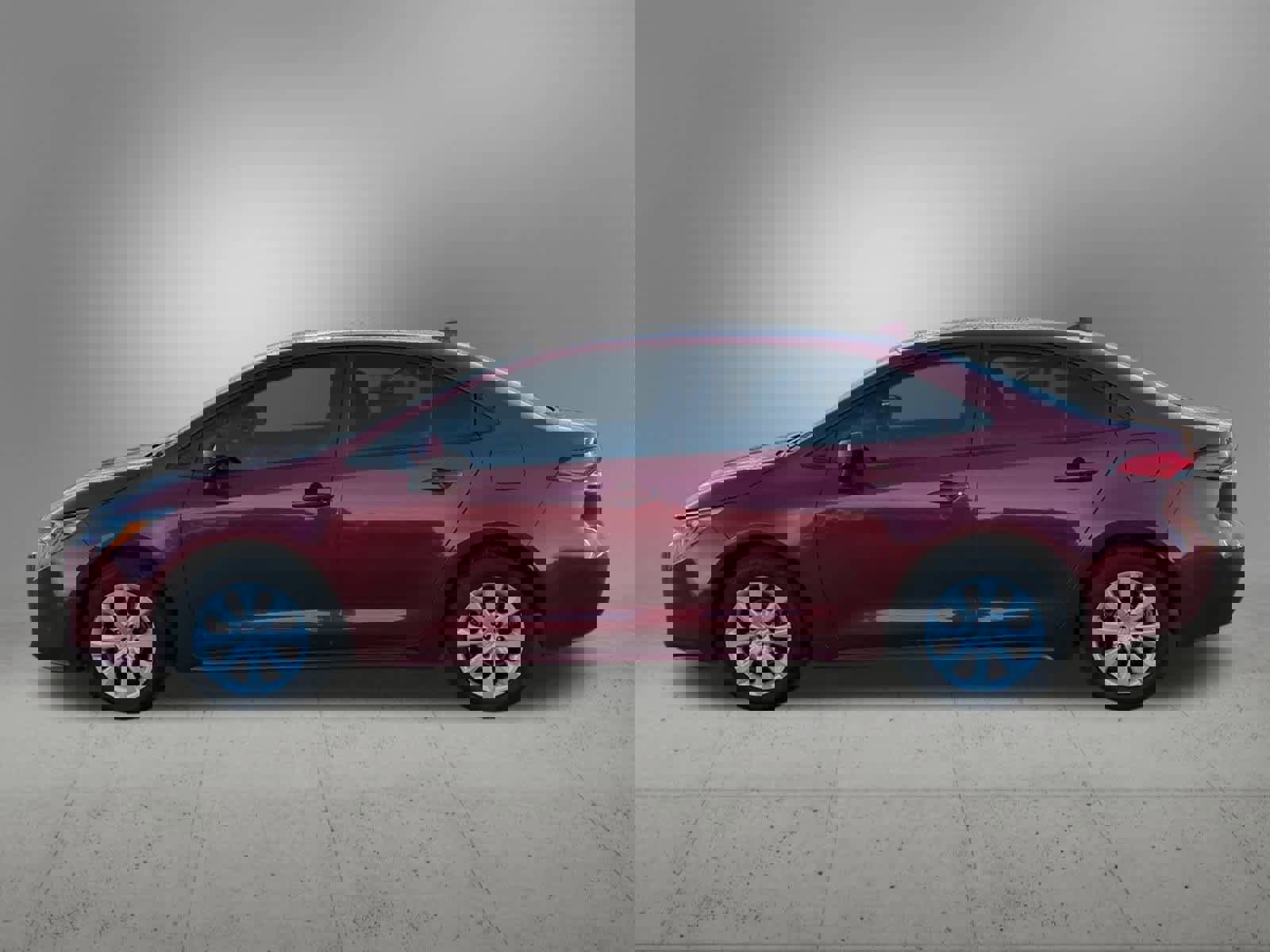 Used 2022 Toyota Corolla LE image 3