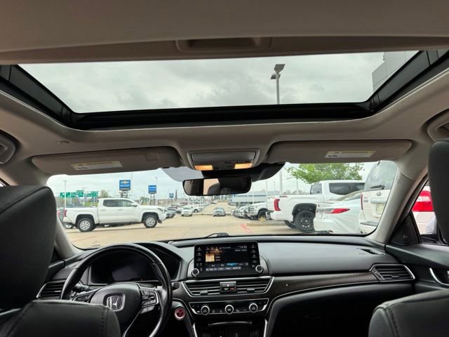 Used 2019 Honda Accord Touring image 15