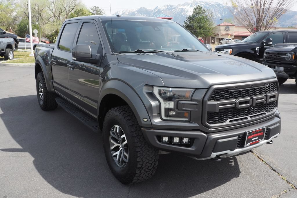 Used 2018 Ford F150 Raptor w/ Equipment Group 802A Luxury AWD/4WD image 3
