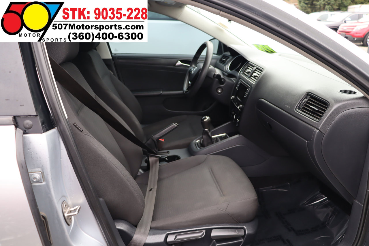 Used 2016 Volkswagen Jetta S image 16