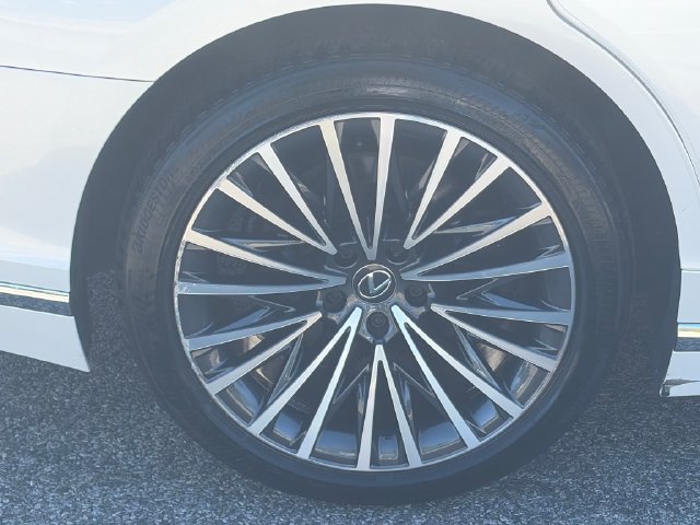 Used 2024 Lexus LS 500 AWD w/ Luxury Package image 11