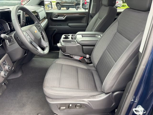 Used 2023 Chevrolet Silverado 1500 LT AWD/4WD image 9