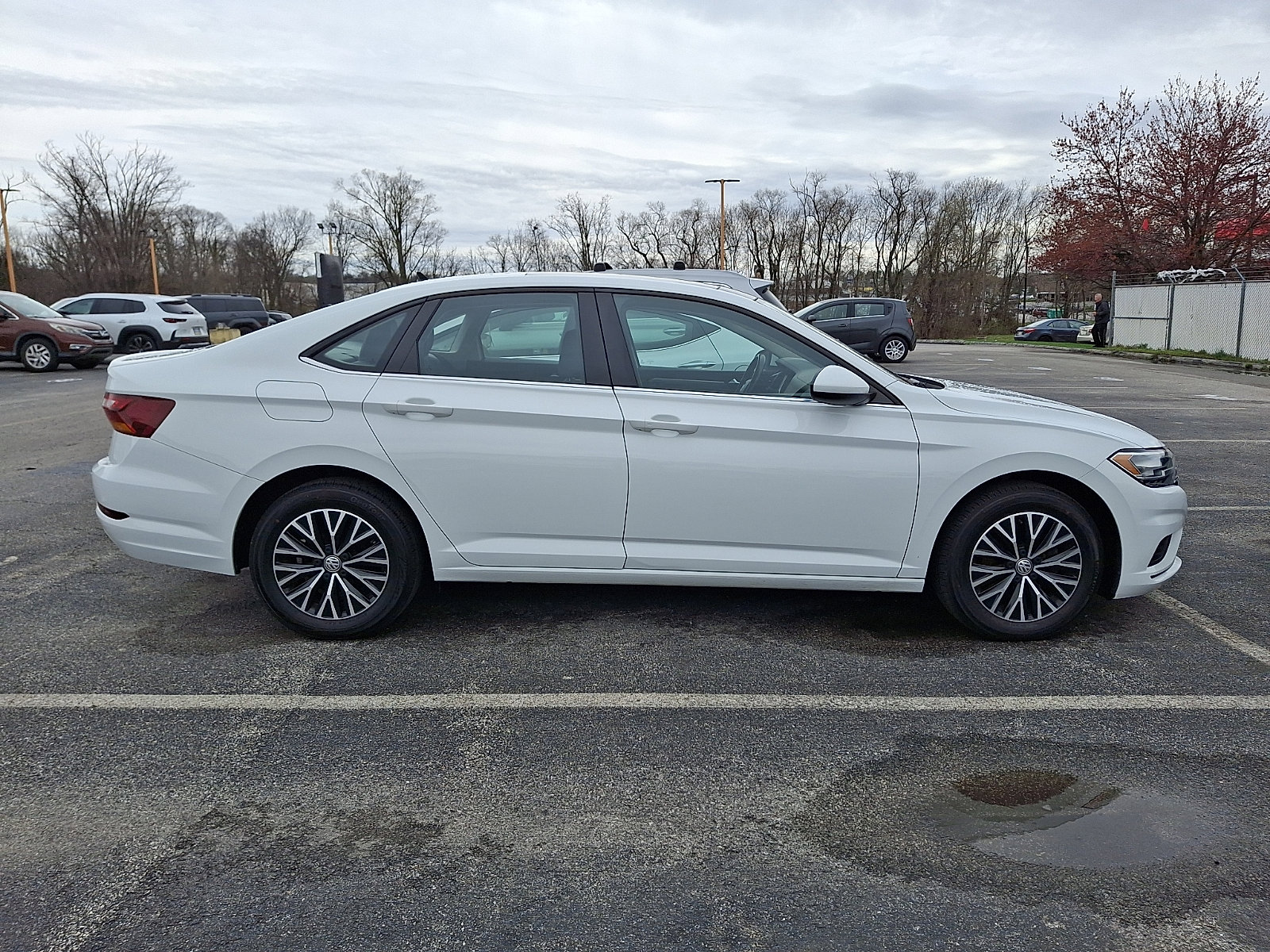 Used 2019 Volkswagen Jetta SE image 9