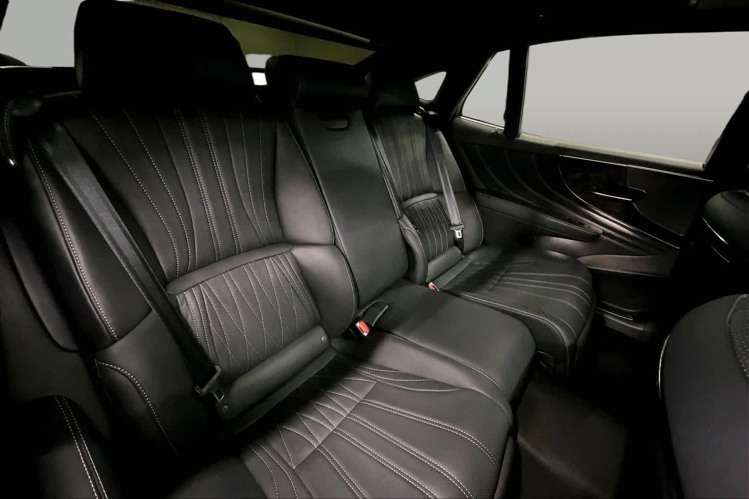 Used 2018 Lexus LS 500 w/ Luxury Package RWD image 20