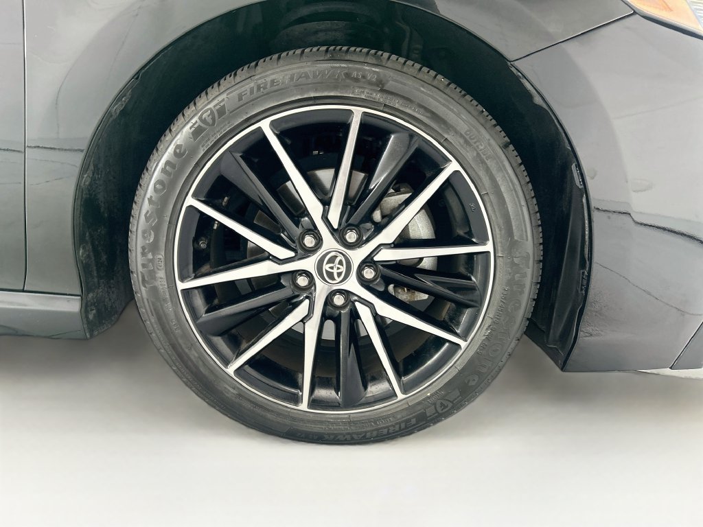Used 2021 Toyota Camry SE w/ Carpet Mat Package (TMS) FWD image 30