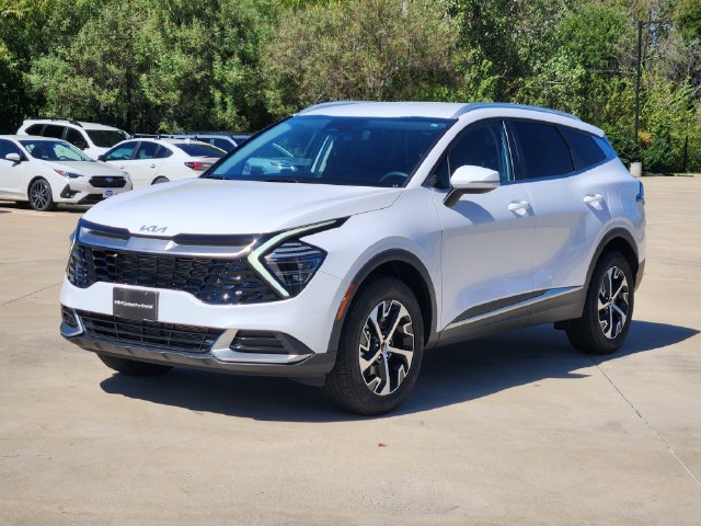 Certified 2025 Kia Sportage EX AWD/4WD image 3
