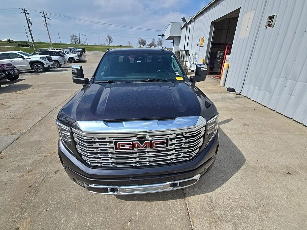 Used 2024 GMC Sierra 1500 Denali w/ Denali Reserve Package AWD/4WD image 13