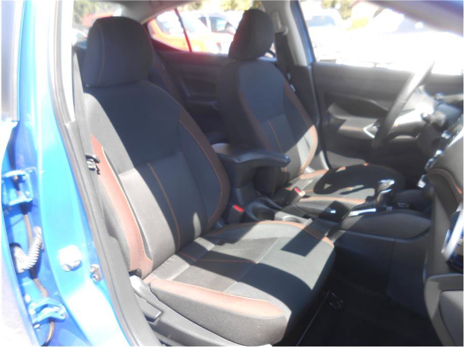 Used 2020 Nissan Versa SR image 8