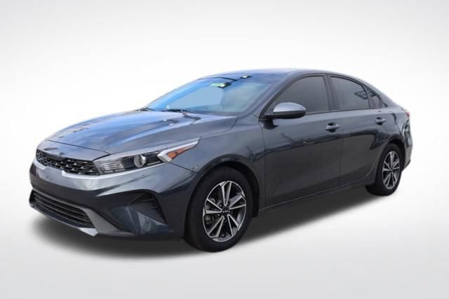 Used 2023 Kia Forte LXS FWD image 5