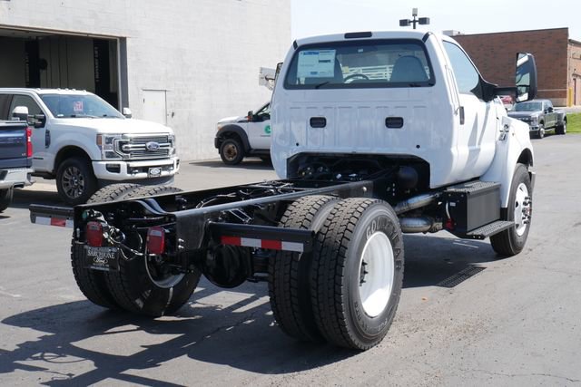 New 2027 Ford F750 2WD Regular Cab Super Duty image 7