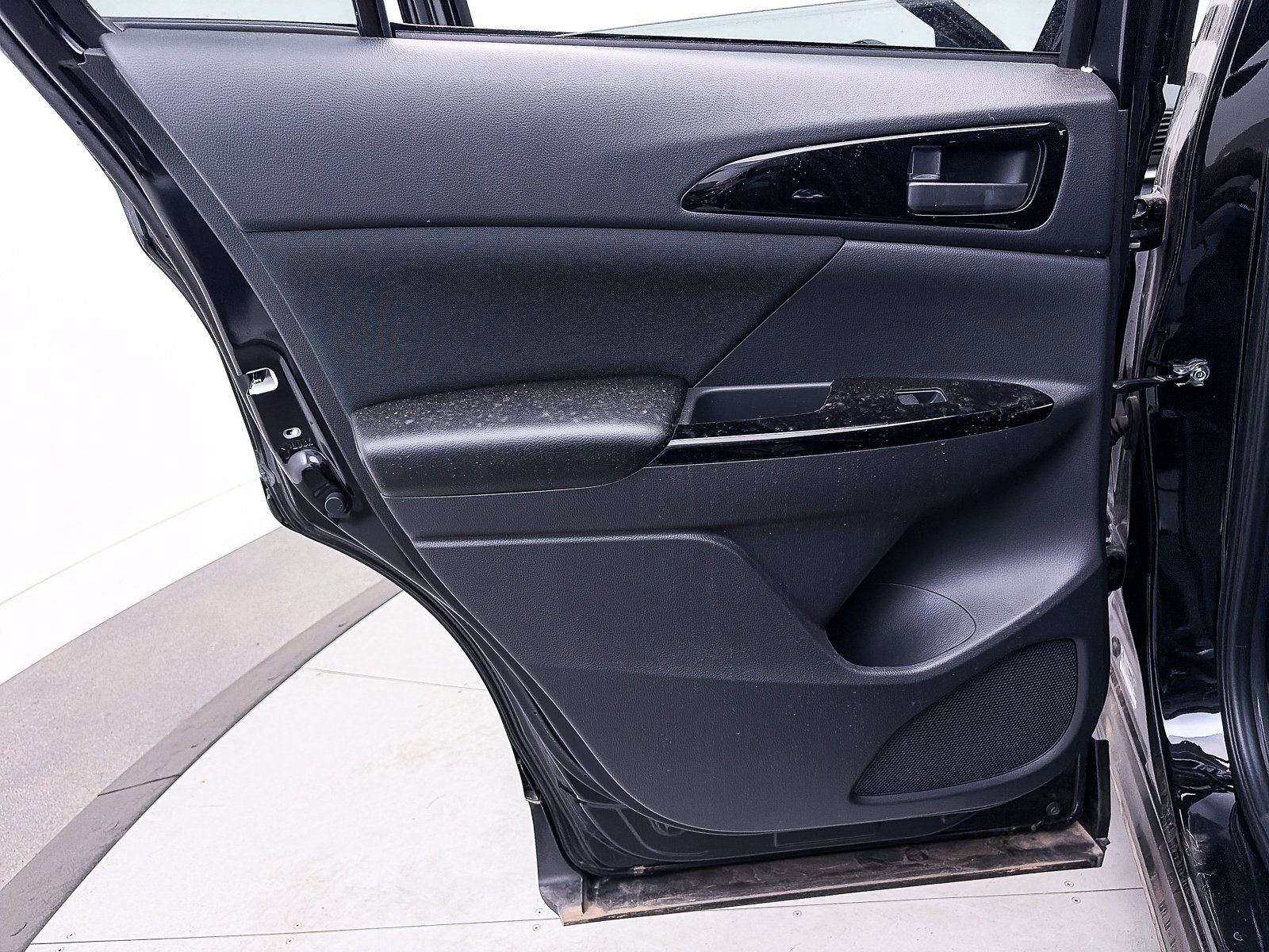 New 2025 Mitsubishi Eclipse Cross LE image 21