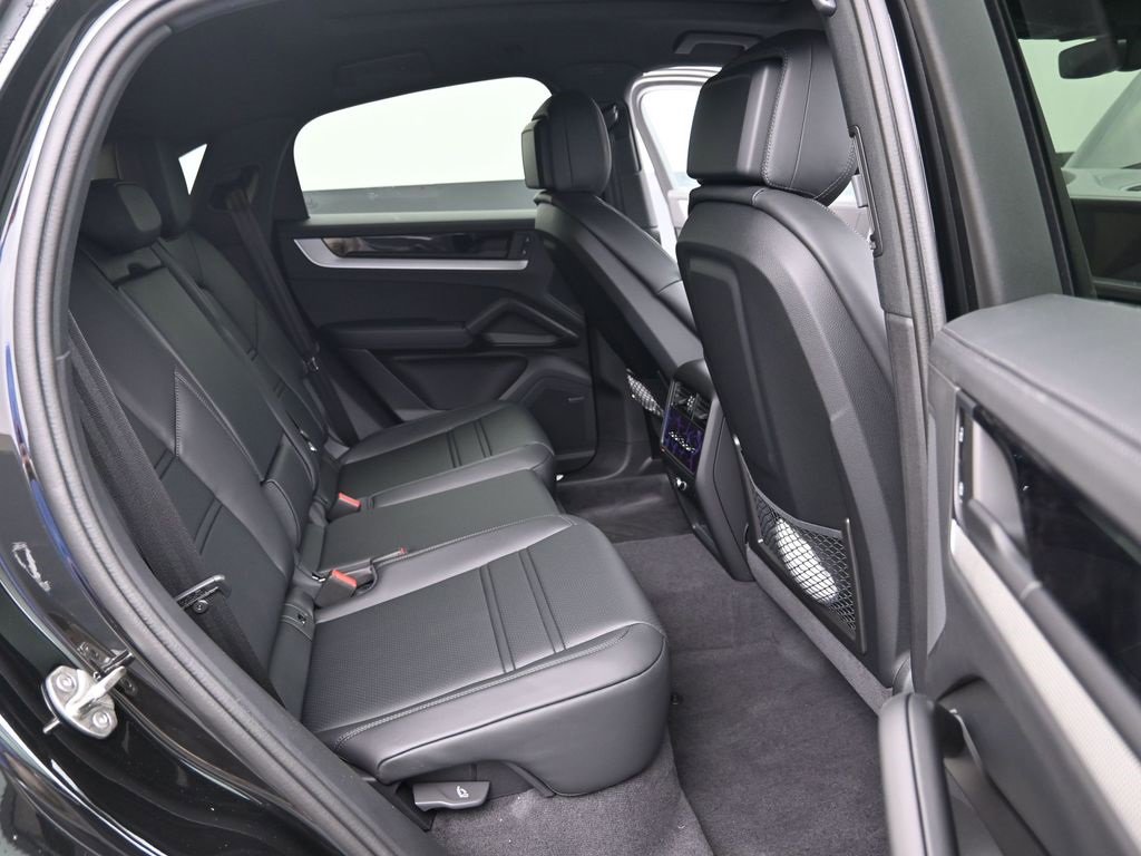 New 2026 Porsche Cayenne Coupe image 16