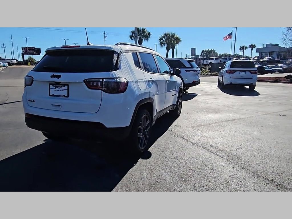 New 2026 Jeep Compass Latitude image 32