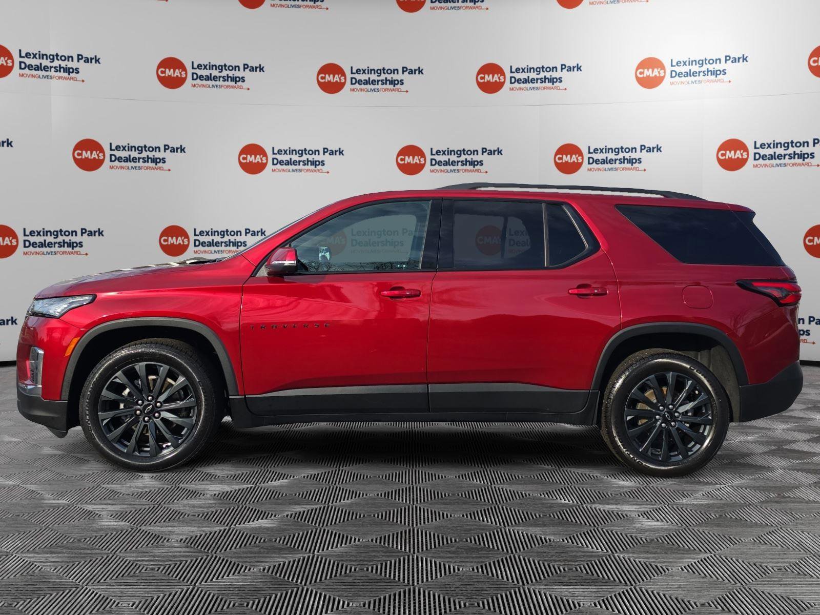 Used 2024 Chevrolet Traverse RS image 4