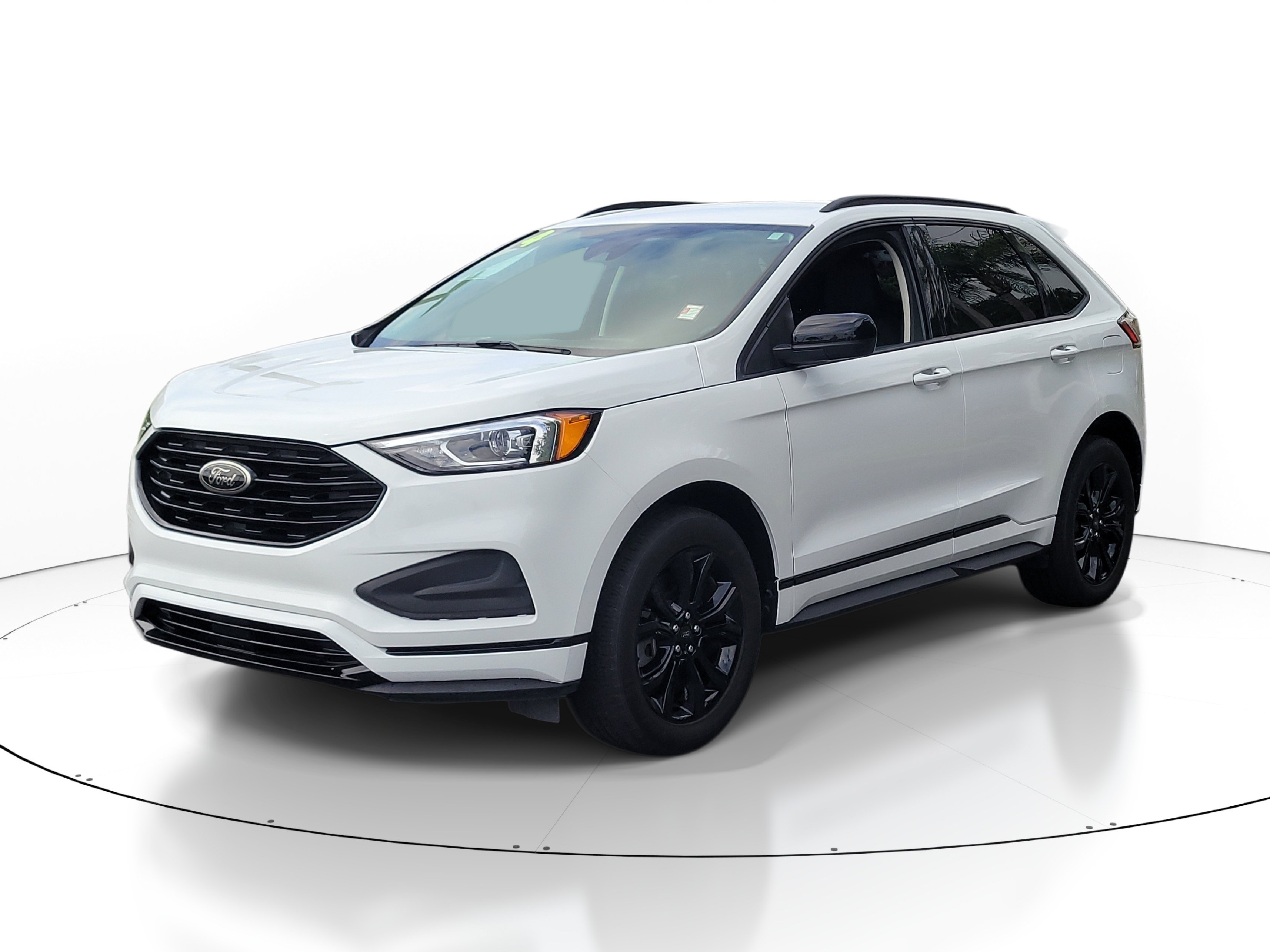 Used 2024 Ford Edge SE w/ Black Appearance Package AWD/4WD image 3