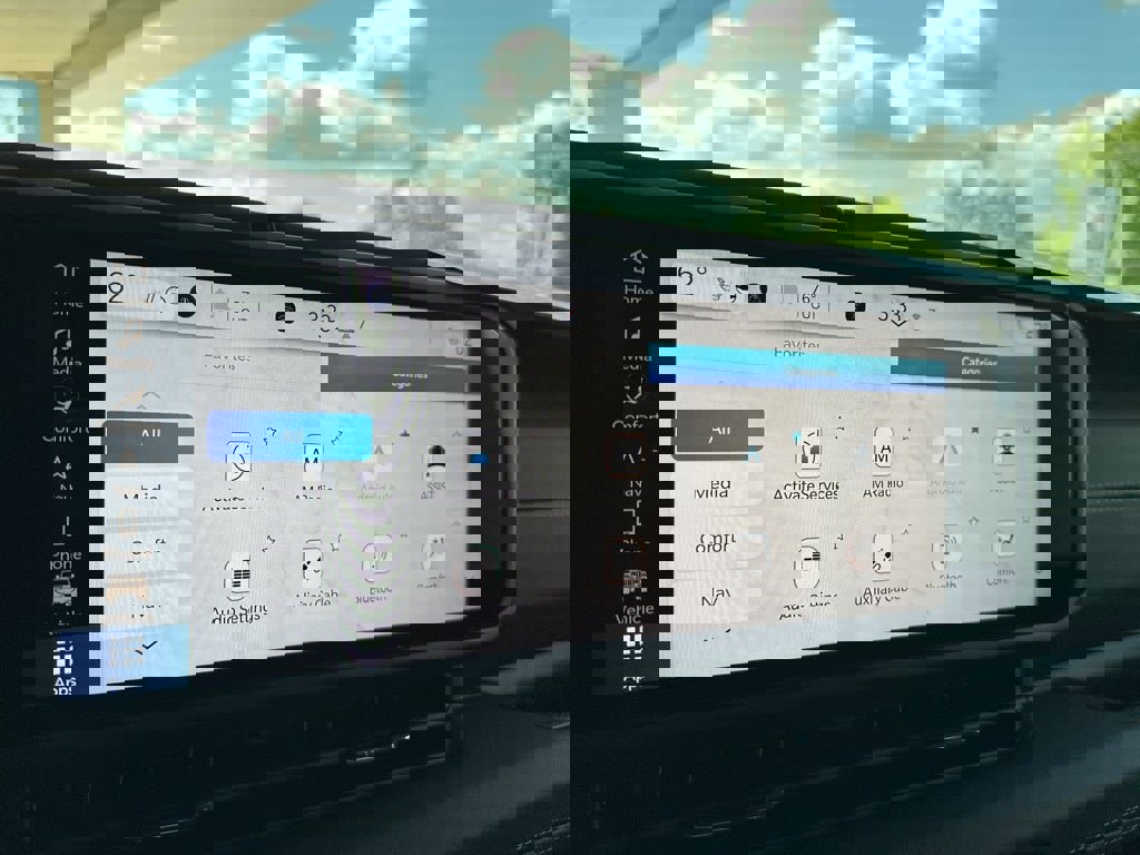 New 2025 Jeep Wrangler Sahara image 22