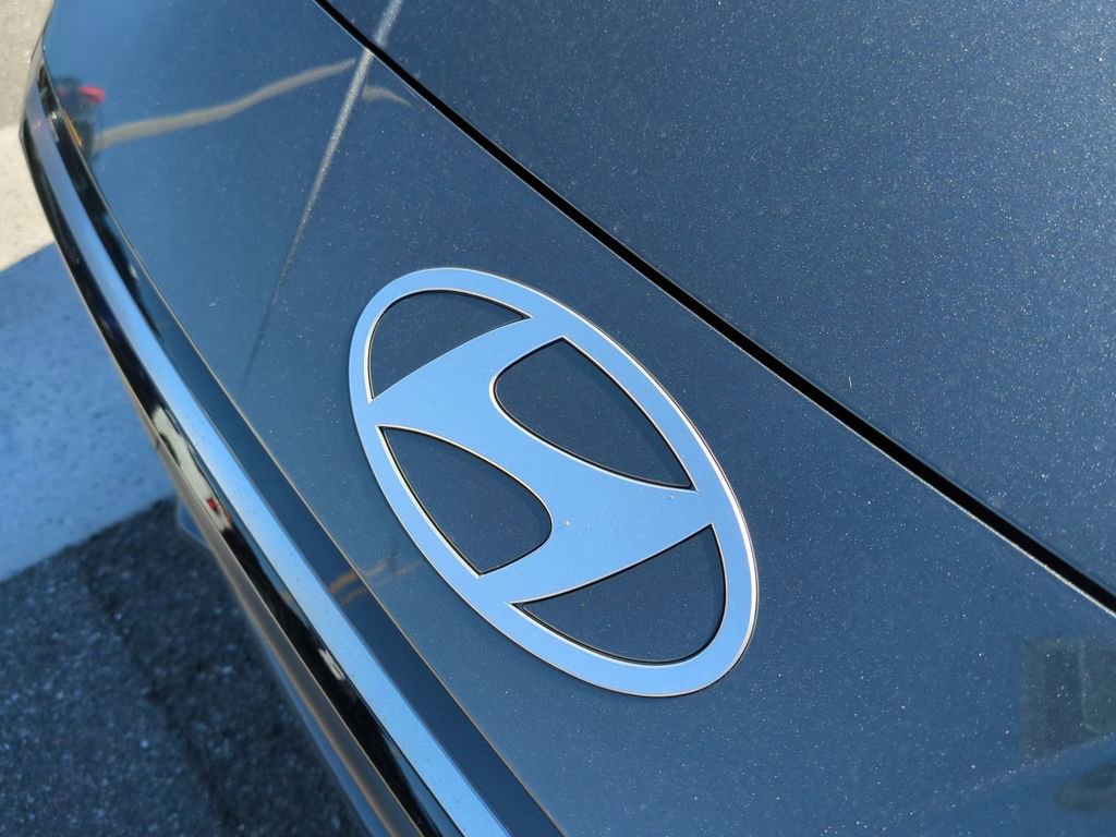 New 2026 Hyundai Elantra Limited image 13