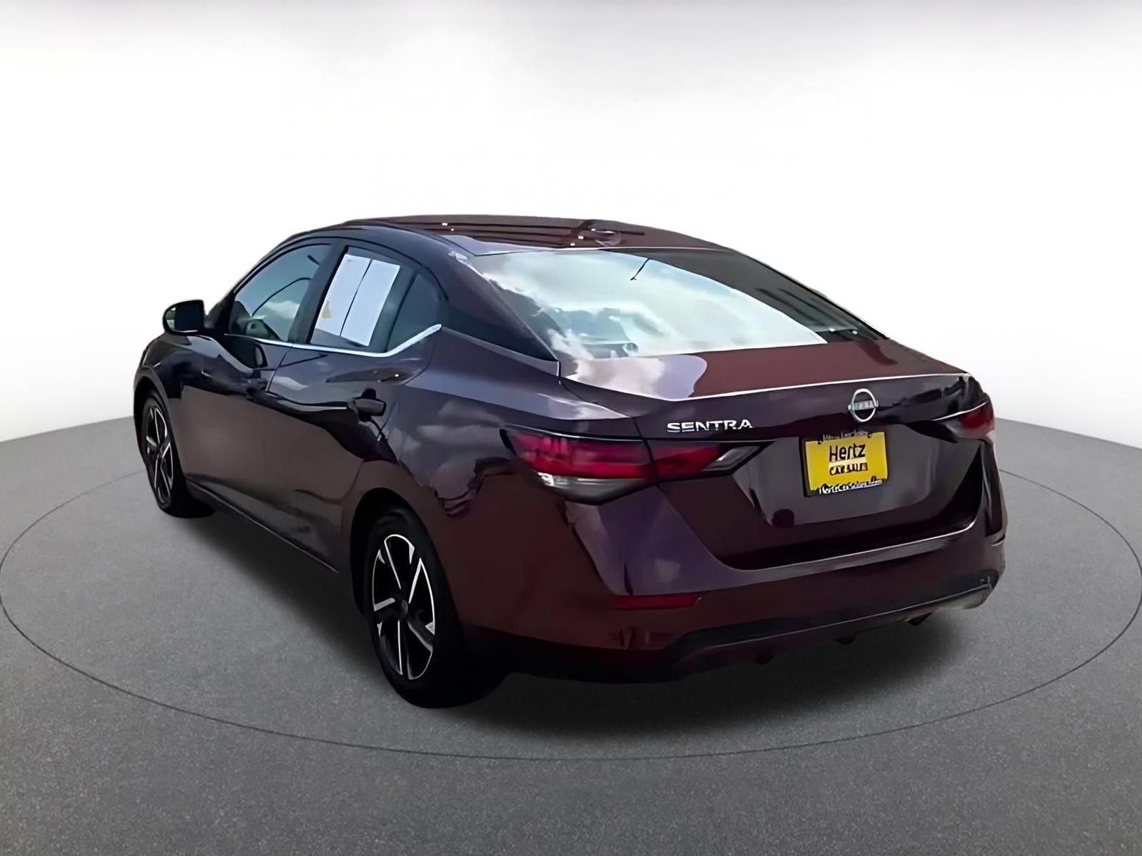Used 2025 Nissan Sentra SV FWD image 11