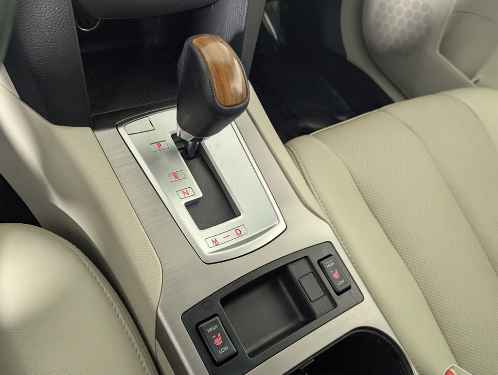 Used 2014 Subaru Outback 2.5i Limited w/ Moonroof Package image 19