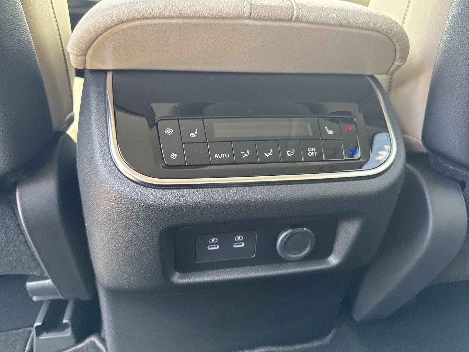 New 2026 Nissan Armada Platinum w/ Accent Package RWD image 28
