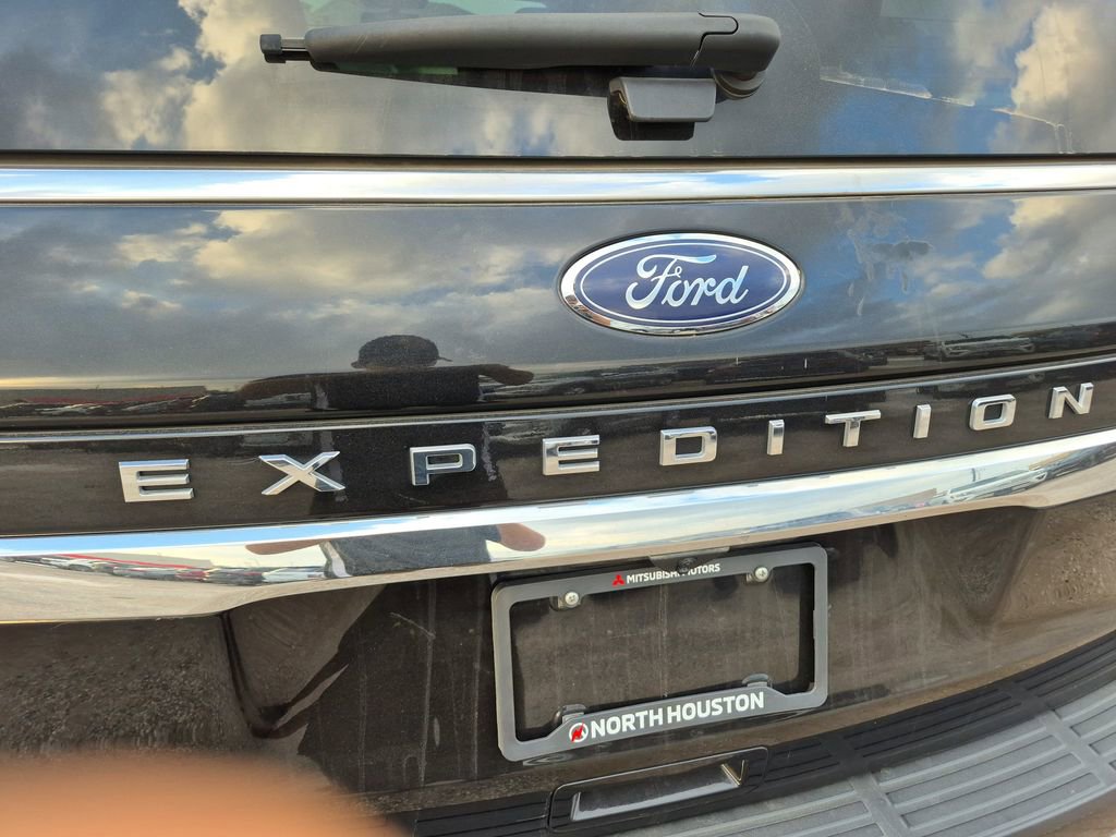 Used 2023 Ford Expedition Limited image 13