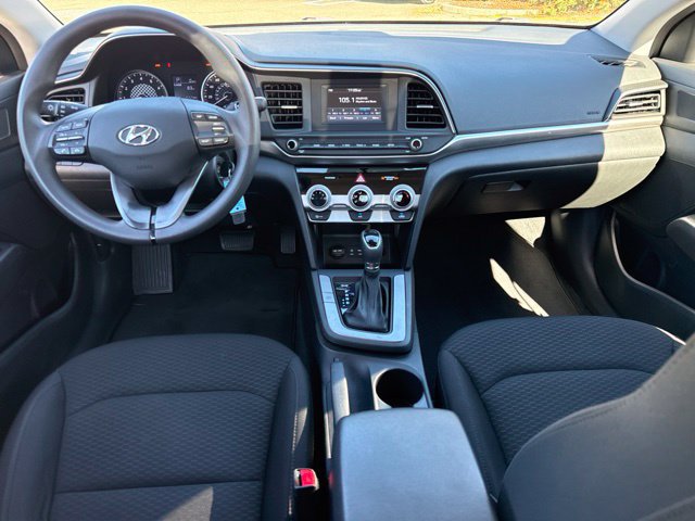 Used 2019 Hyundai Elantra SE w/ Cargo Package FWD image 4