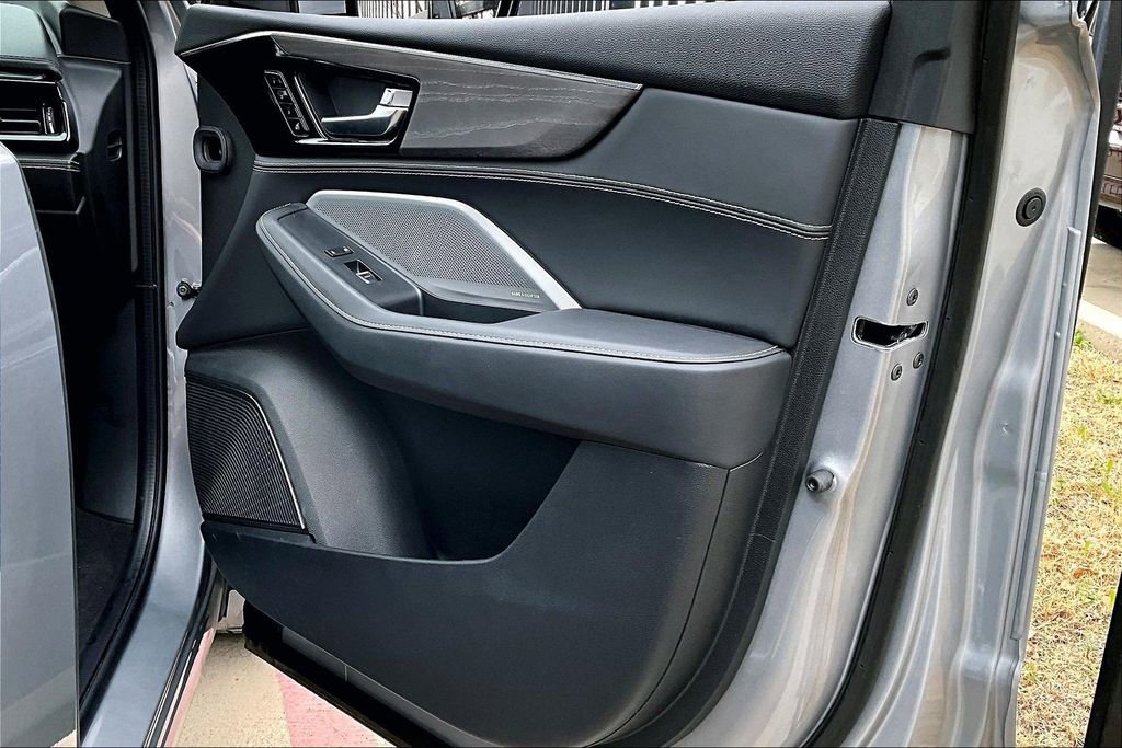 Certified 2025 Acura MDX w/ Advance Package image 23