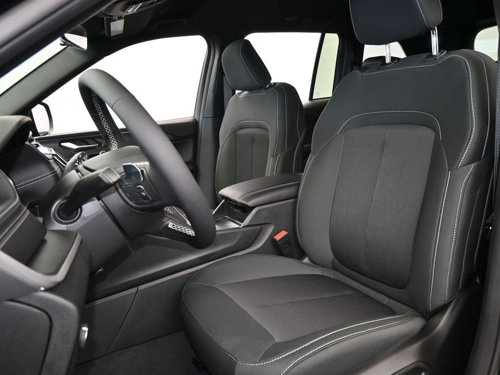 New 2026 Jeep Grand Cherokee Laredo RWD image 10