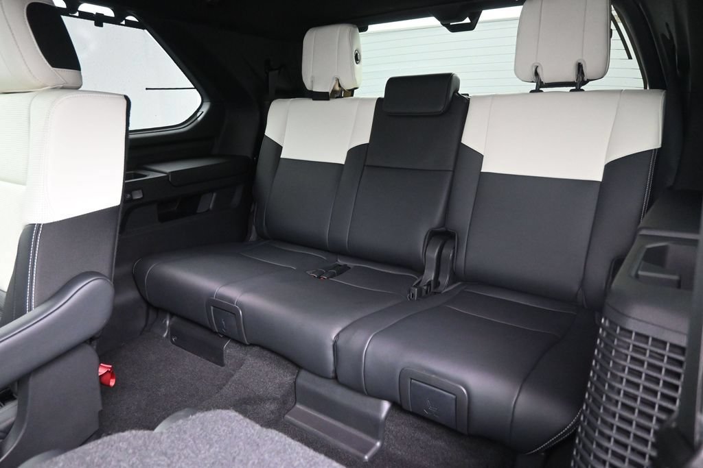 Used 2024 Toyota Sequoia Capstone AWD/4WD image 19