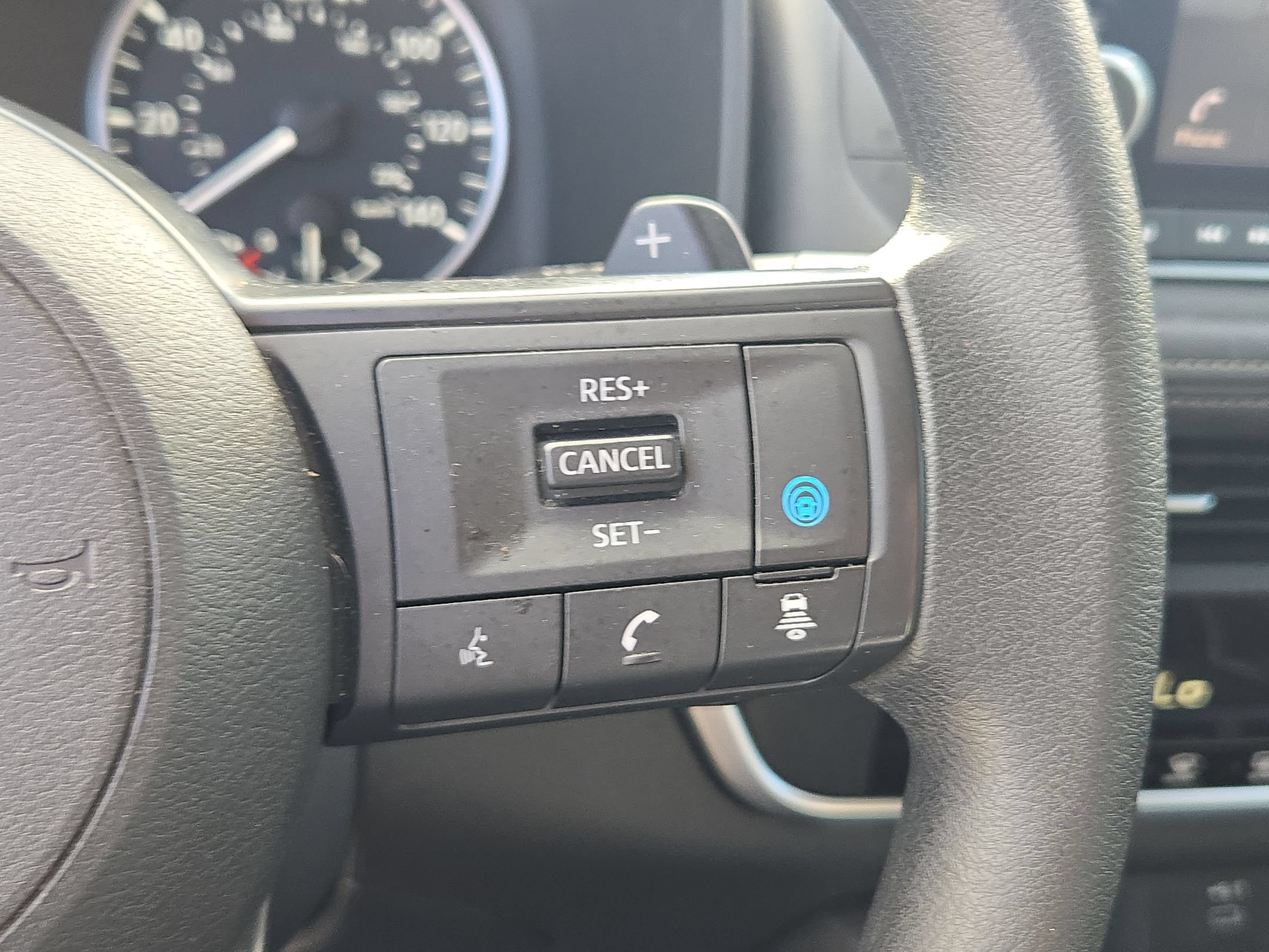 Used 2024 Nissan Rogue SV AWD/4WD image 21