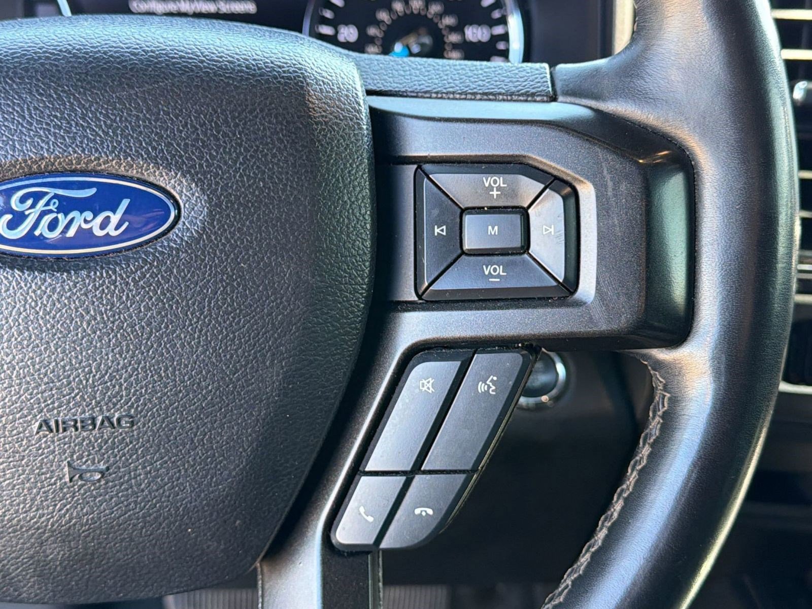 Used 2020 Ford Expedition Limited image 26