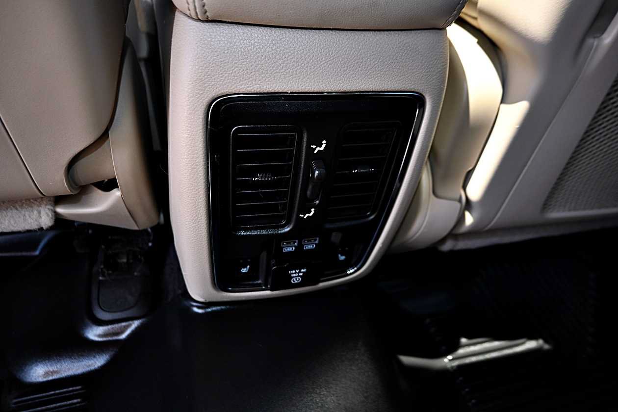 Used 2017 Dodge Durango GT w/ Premium Group RWD image 15