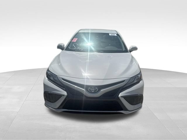 Used 2022 Toyota Camry XSE FWD image 33