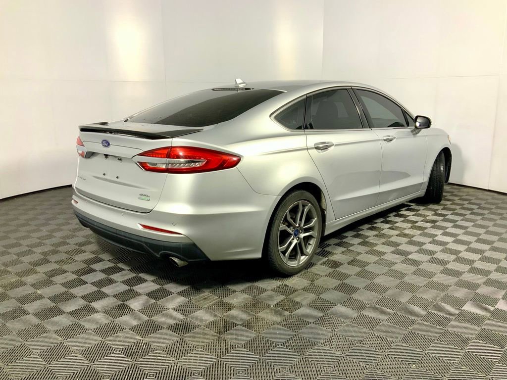Used 2019 Ford Fusion SEL FWD image 19