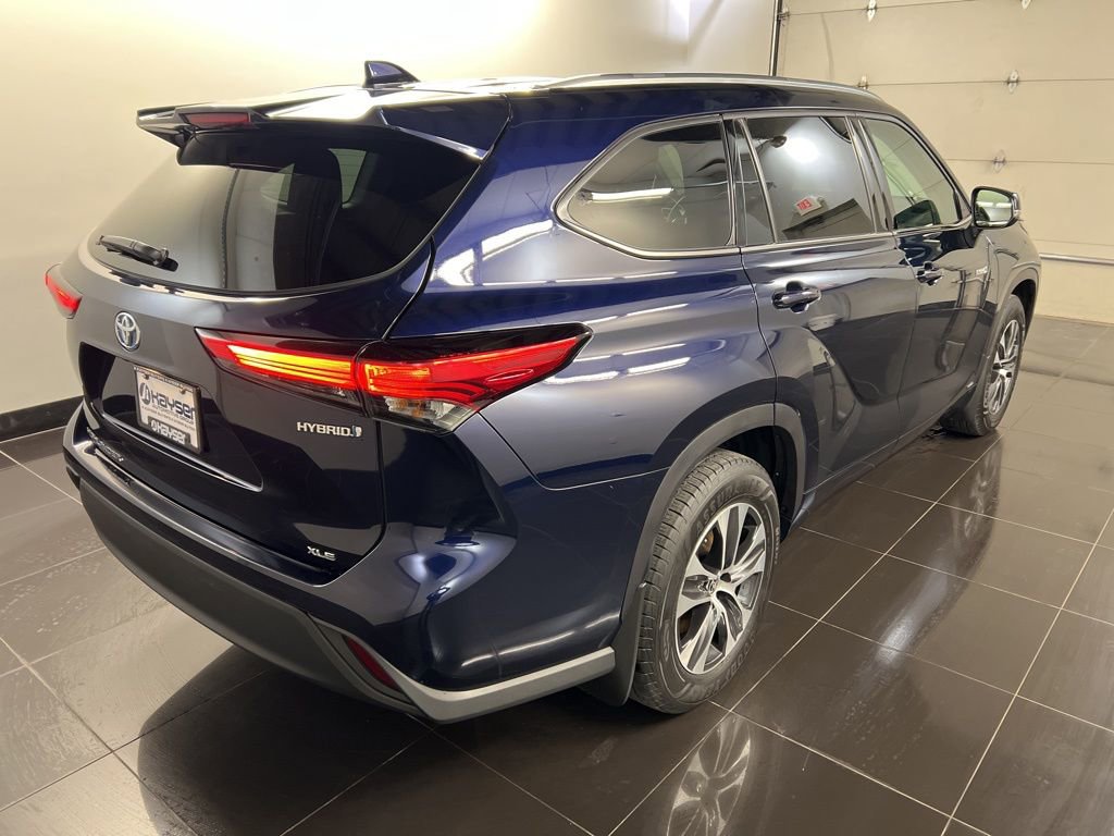 Used 2021 Toyota Highlander XLE image 6